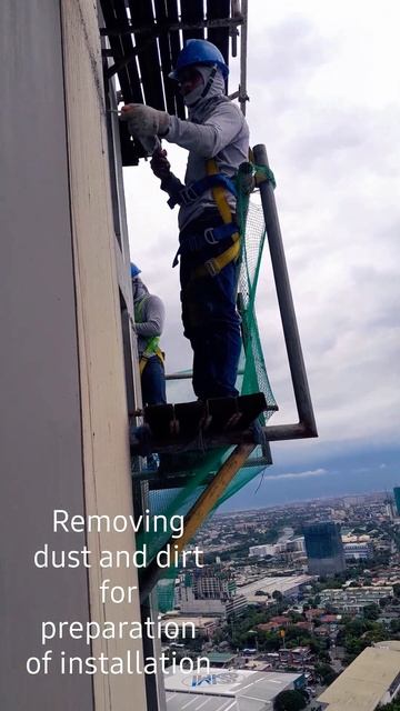 removing dust and dirt before putting the chem bolt for primary and secondary bracket смотреть онлайн