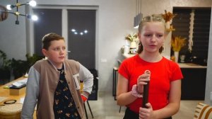АМЕЛЬКА БАРАХОЛЬЩИЦА! Собирает хлам с Помойки!