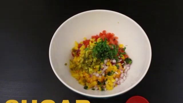 How to Make Peach, Red Onion, and Tomato Salsa смотреть онлайн