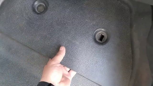 Расположение основного блока предохранителей MB Sprinter 907. Main fuse box location MB Sprinter 90 смотреть онлайн