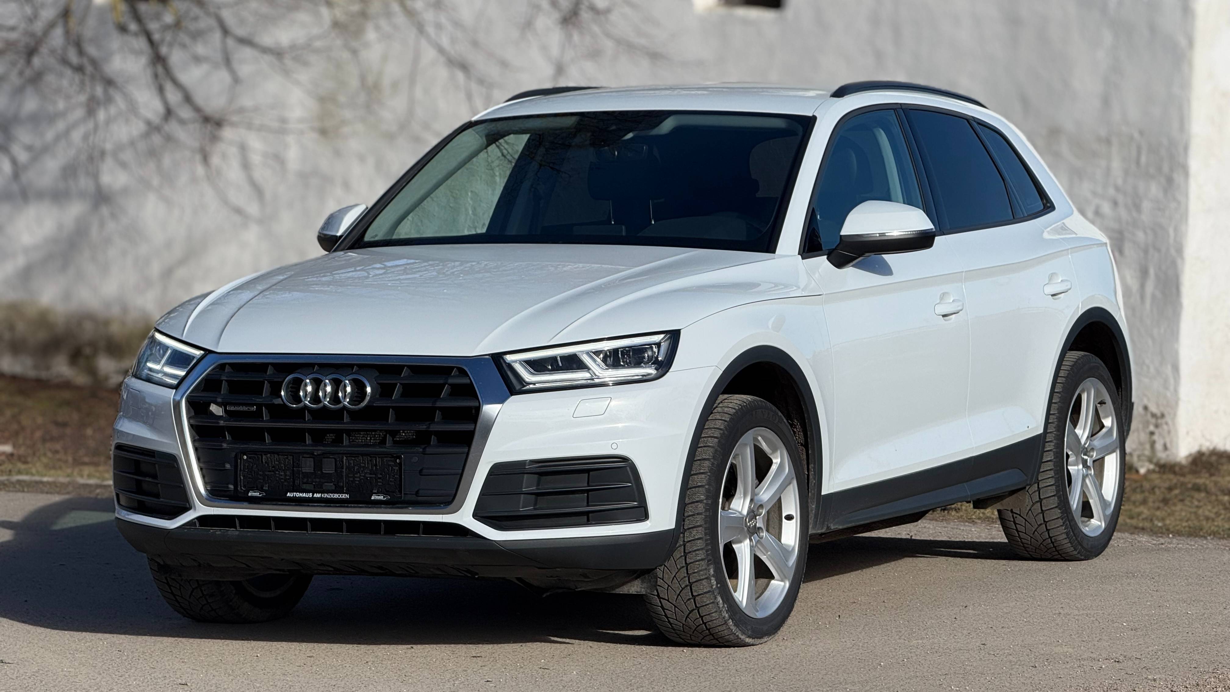 Сверх демократичная цена Audi Q5 40TDI Quattro. В свободной продаже. Активный ЭПТС. смотреть онлайн