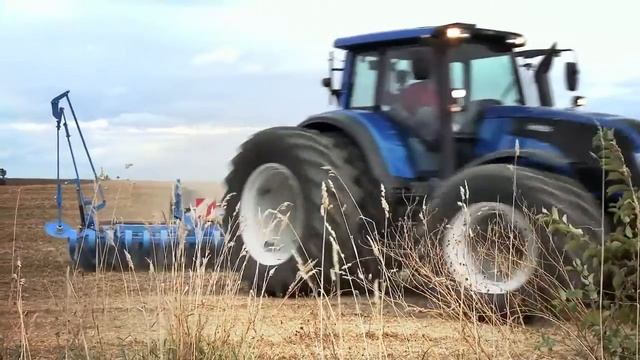 Трактор Valtra T серия