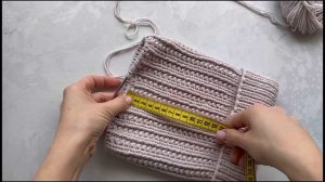 Вяжем шапку красивым узором