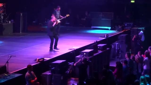 Rascal Flatts (C2C 2014) - Why Wait Live at The O2 Arena London смотреть онлайн