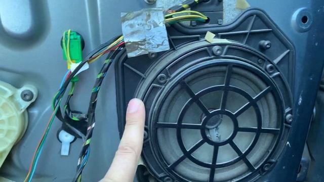 Замена штатных динамиков в Citroen C4 на DL Audio Barracuda 165