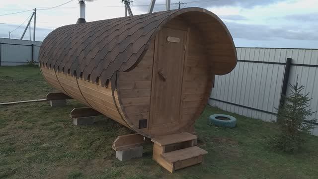 Перевозная баня бочка 4.5 метра с козырьком купить в Нижнем Новгороде. смотреть онлайн