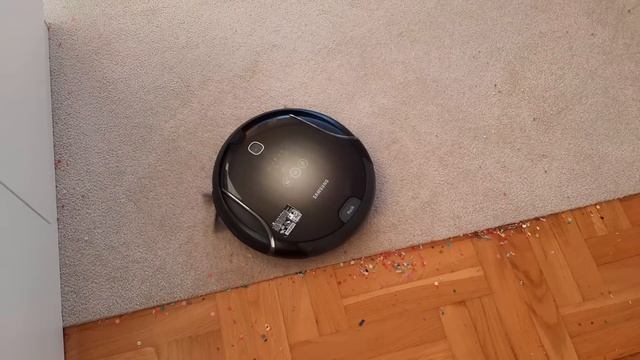 RoboVac Party#13: two Navibots share one Self-Empty Dock | Samsung SR8980 & SR10F71 | full of 🎊🎊🎊 смотреть онлайн