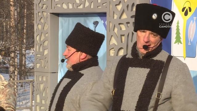 На площади Нефтяников прошёл праздничный концерт в честь Дня рождения города смотреть онлайн