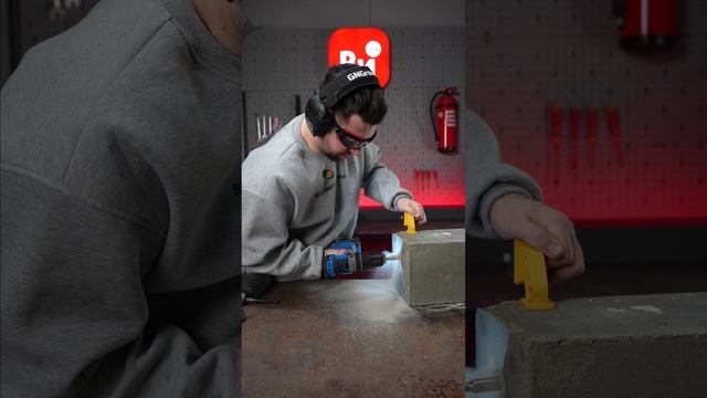 Аккумуляторная дрель-шуруповерт BULL SR 1805 в чемодане, XLTpro, 2x4 А*ч, БЗП(мет.) 13 мм 1329603 смотреть онлайн