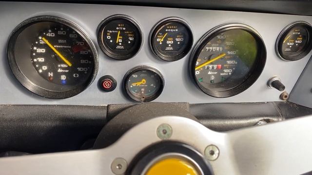 VINTAGE FERRARI cold start. смотреть онлайн