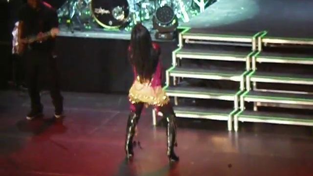 Nicole Scherzinger - Buttons, Jai-Ho, Wait A Minute, I Will Survive, Hush Hush