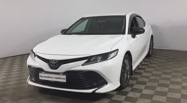 Toyota Camry 2019