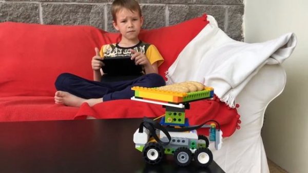 Lego wedo 2.0 Robot Waiter | Робот-официант