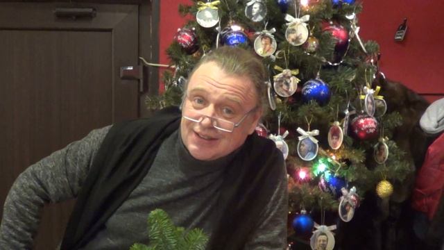 Театр на Юго-Западе. С Новым 2019 Годом!!! смотреть онлайн