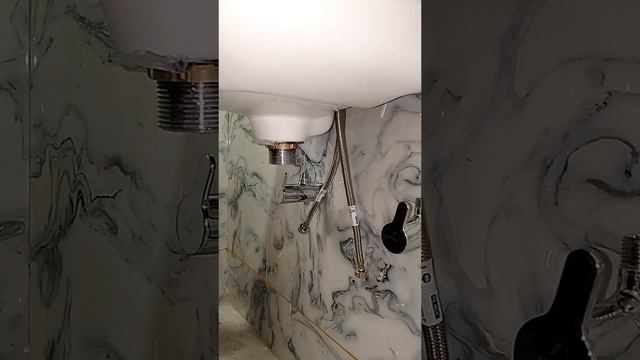 Монтаж раковины смесителя в ванной смотреть онлайн