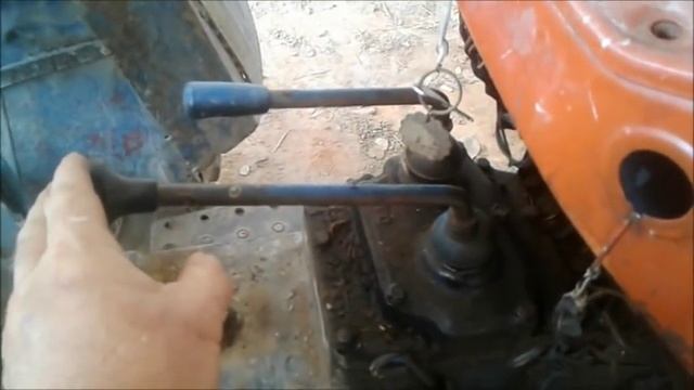 OLD KUBOTA TRACTOR - Maintenance смотреть онлайн