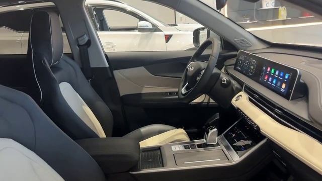 TIGGO 4, Стальной серый смотреть онлайн