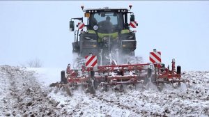 CLAAS AXION 960 TERRA TRAC vs. winter conditions ❄