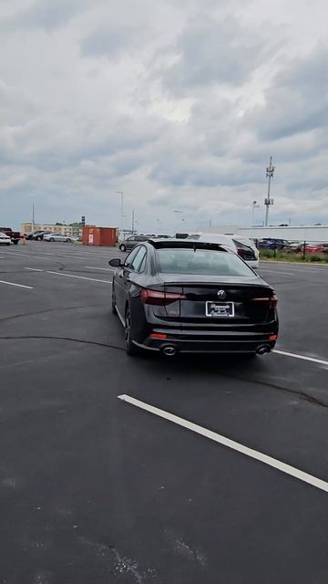 2024 VW Jetta GLI Autobahn w/Black Package смотреть онлайн