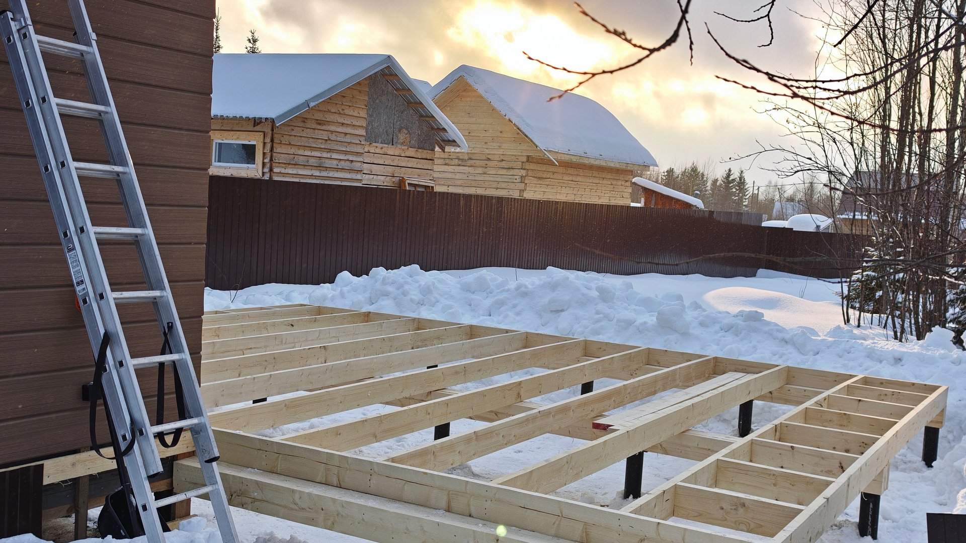 Каркасная пристройка #1 смотреть онлайн