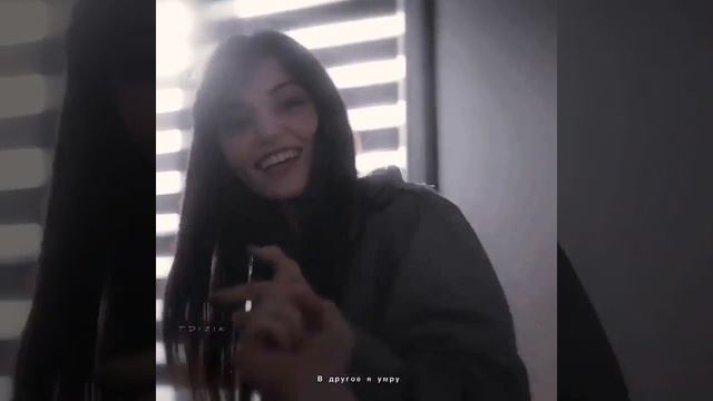 Эда скучает по Серкану🥺💔 Постучись в мою дверь/Sen çal kapımı HanKer&EdSer❤️ смотреть онлайн