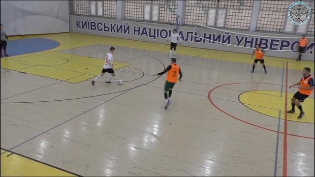 Гарна гра голкіпера смотреть онлайн