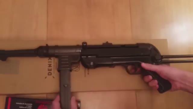 Автомат Шмайсер МП-40 Деникс, MP40 sub-machine gun, Germany 1940, Denix replica 1111 смотреть онлайн