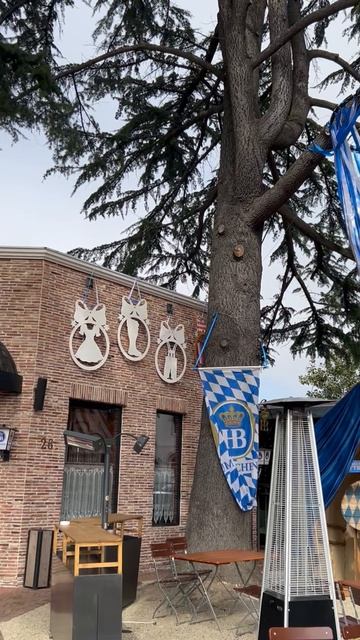 В СОЧИ — НА ДВЕ НОЧИ. ИЛИ НА ТРИ смотреть онлайн