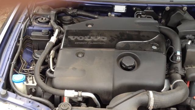 Volvo S40 engine cover rattling смотреть онлайн
