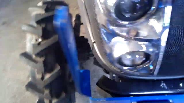 Solis 26 з кабіною та фронтальним погрузчиком ставимо! смотреть онлайн