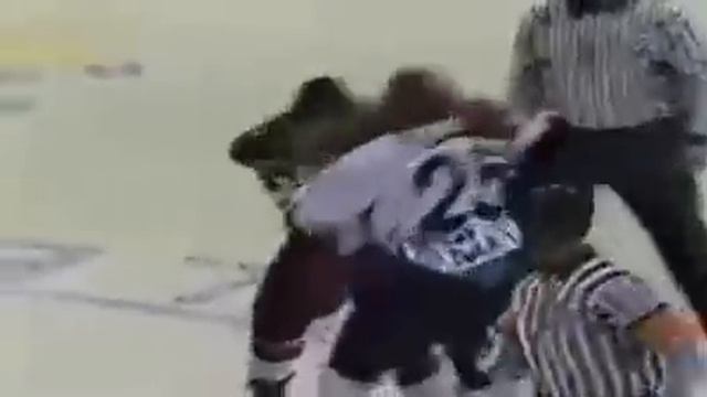 Спорт дээр гардаг жинхэнэ зодоон боксоос илүү байнадаа. смотреть онлайн