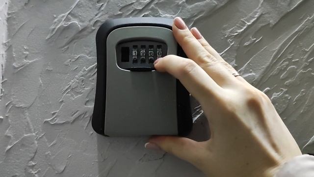 Как открыть ключницу - легко и быстро