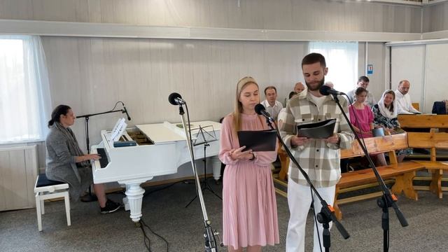 Милостью, Боже, Твоей я живу __ семейный дуэт__ Христианские песни_ г. Минск смотреть онлайн