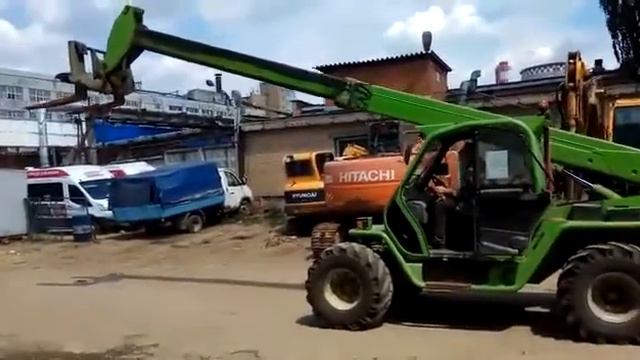 Продажа итальянского телескопического погрузчика МЕРЛО 7210 смотреть онлайн