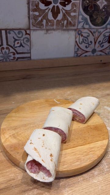 Рулетики с фаршем и сыром #готовьсомной #едабеззаморочек #едабезхлопот  рулет с фаршем и сыром