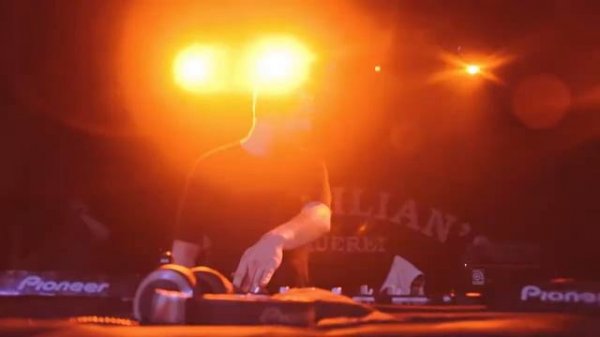 «Дыхание ночи» Dj Anton Almazov в «Максимилианс» Челябинск, 28 февраля 2015