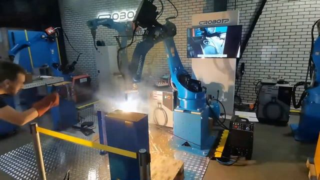 Плазменная резка роботом CROBOTP - CRP AUTOMATION смотреть онлайн