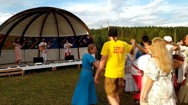 Урал дедушка - Светозар Евдокимов на фестивале УХ-23 смотреть онлайн