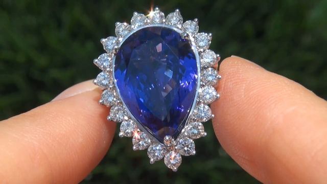 Tremendous Size 14.10 Carat GIA Certified D-Block Flawless Tanzanite & Diamond Ring смотреть онлайн
