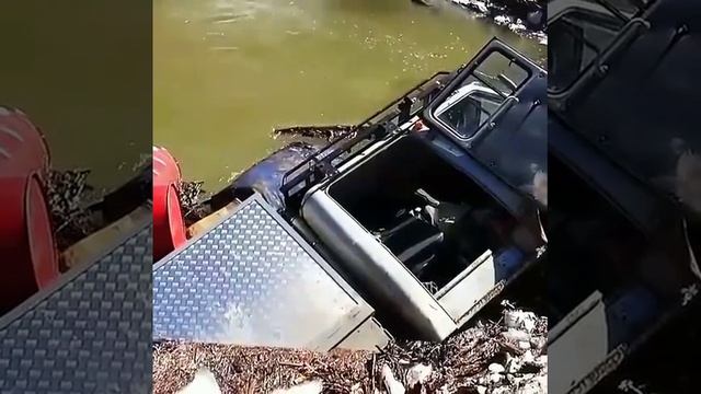 Как ушатать УАЗик за 1 минуту? смотреть онлайн