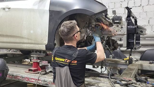 Solaris на серьёзном кузовном ремонте