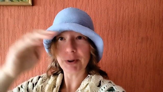 Синяя панама крючком. Шляпка на лето. смотреть онлайн