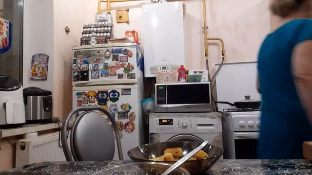 Ужин , начинаю экономить на всем , так надо смотреть онлайн