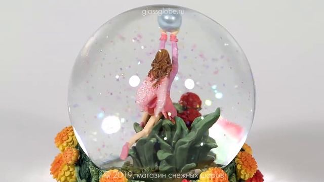 Снежный шар "Фея с георгинами" смотреть онлайн