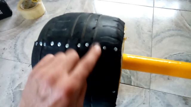 Штанга з бетону на спорт майданчик смотреть онлайн