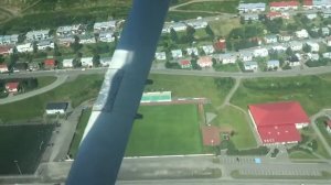 Один из самых красивых и сложных заходов на посадку