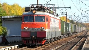 ВЛ11М-440 с грузовым поездом следует через о.п. Шайтанка