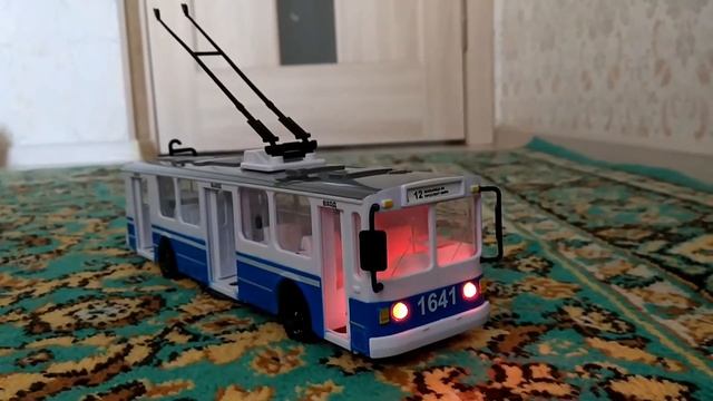 Троллейбус Технопарк