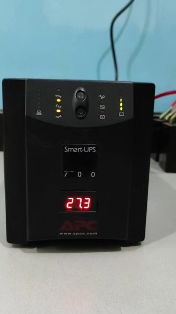 APC Smart UPS 700 Modifikasi Aki External & Indikator Voltase Baterai смотреть онлайн