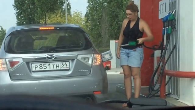Заправка и бабы...))) смотреть онлайн